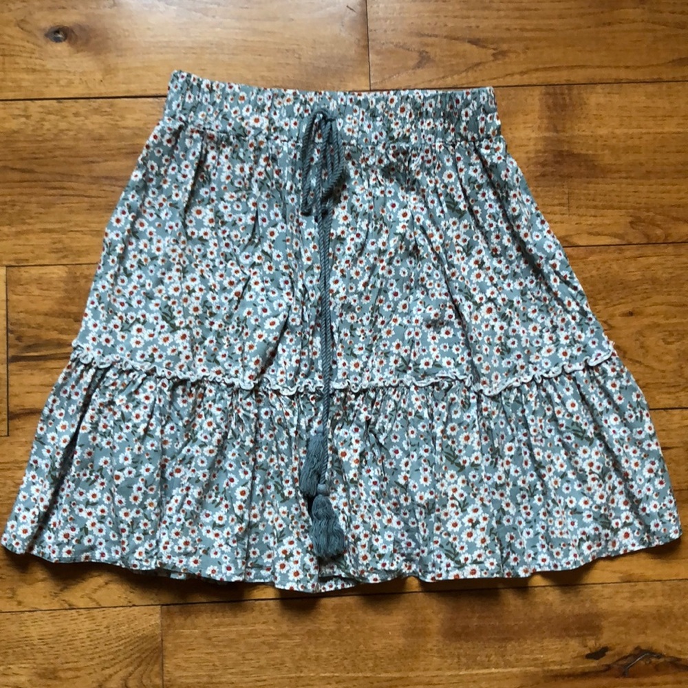 Simplee flower skirt